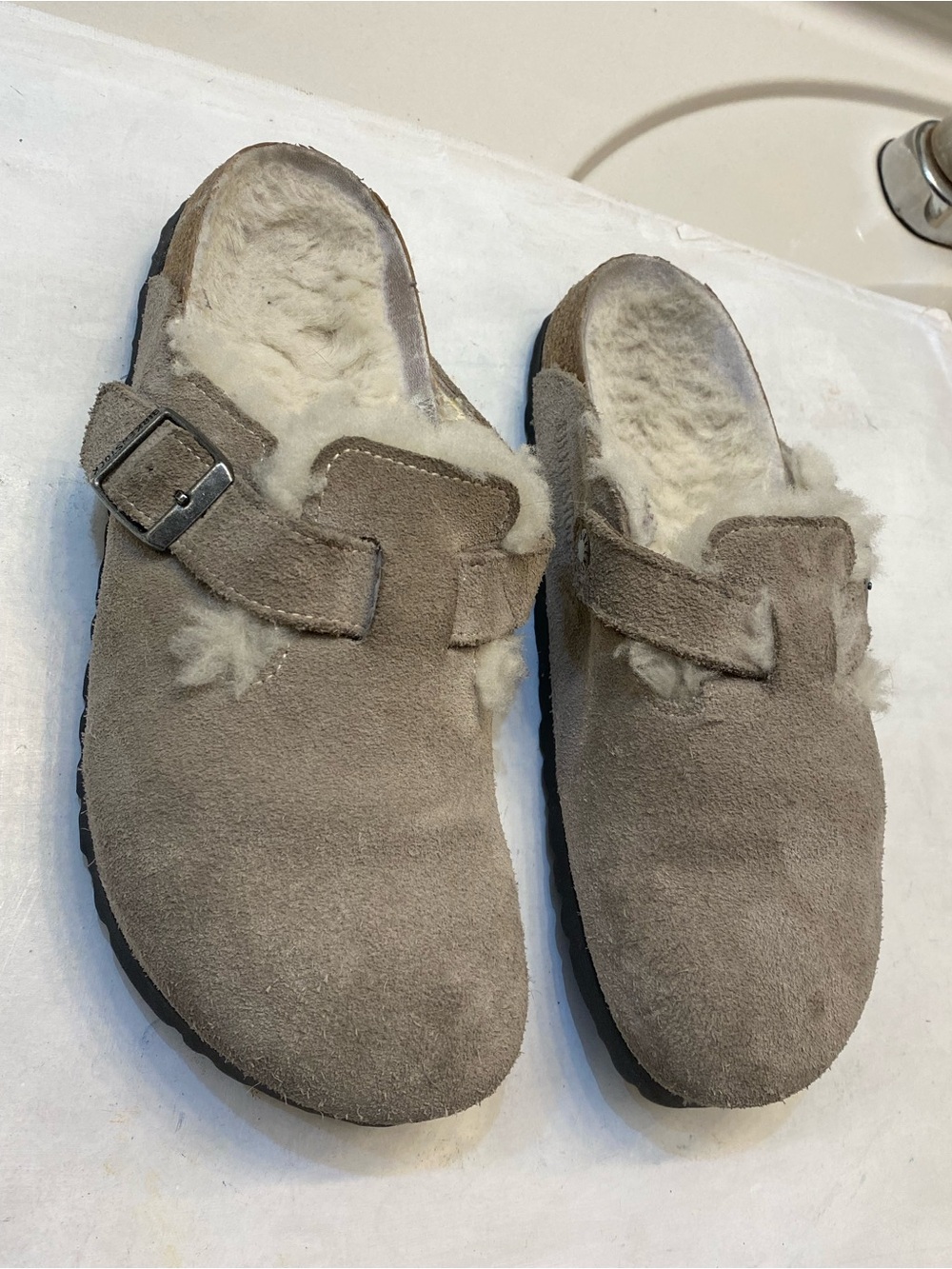 Birkenstock Boston shearing clog size 38, women size 7, men’s size 5, clean
